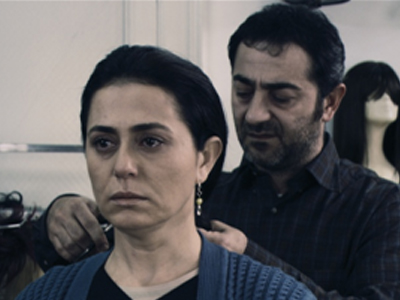 Βραβείων συνέχεια για την ”Περούκα”